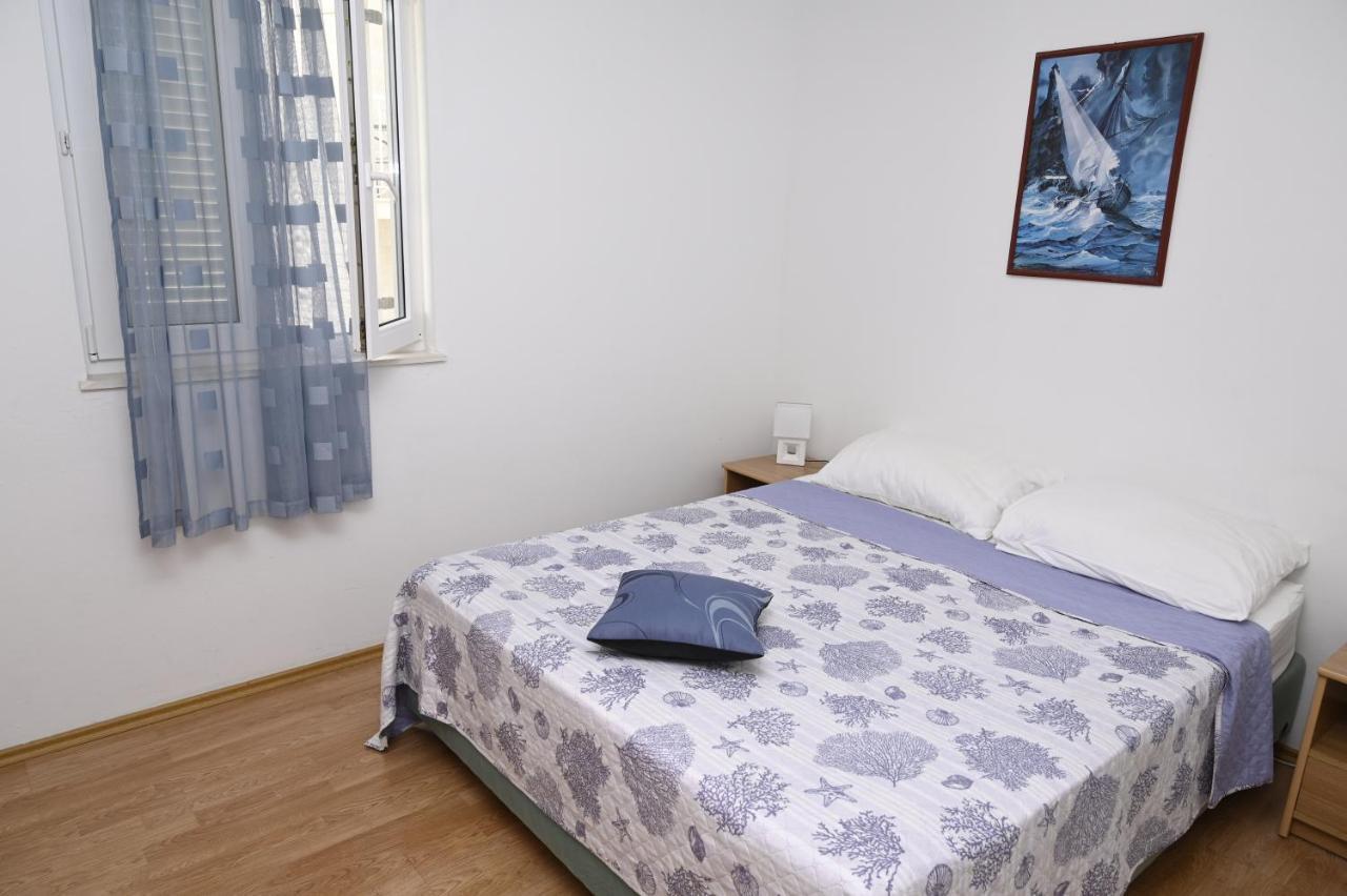 Apartments "Sea View" Miki & Ivana Bol Exterior photo